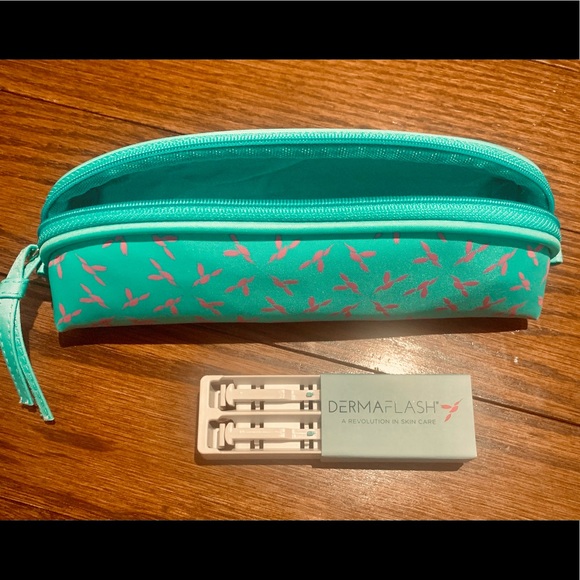 DERMAFLASH Complete Exfoliation Kit - Picture 10 of 14